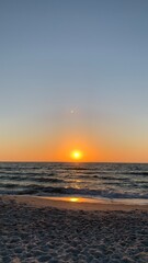 Naklejka premium sunset over the sea