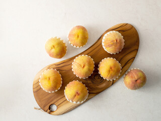 Peaches on the cutting board