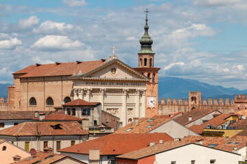 Fototapeta premium the old city of Cittadella seen from the walls that surround it.