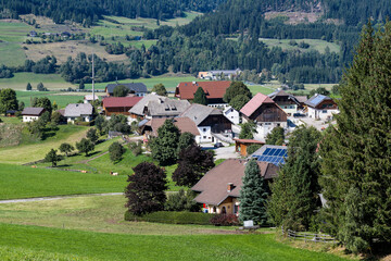 Fototapeta na wymiar Blick auf Pichlern in der Gemeinde St. Margarethen in Österreich