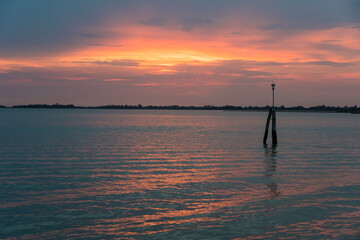 Le prime luci dell'alba sulla laguna di Venezia