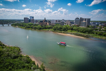 Naklejka premium Urban Heartbeat: Downtown Saskatoon, Saskatchewan Skyline