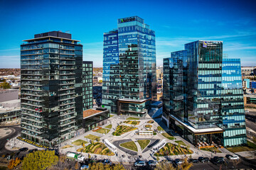 Fototapeta premium Urban Heartbeat: Downtown Saskatoon, Saskatchewan Skyline