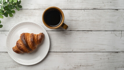 クロワッサンとコーヒー