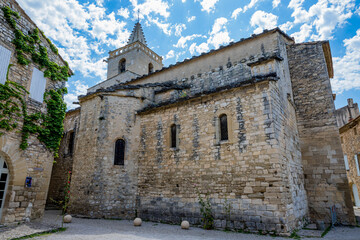 Fototapeta na wymiar Église de Venasque