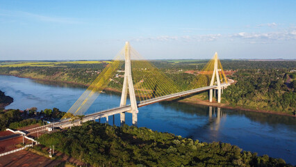 Obraz premium Ponte da Integração - Brasil e Paraguai