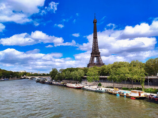 Eiffel tower and Seine river, seen from Bir-Hakeim bridge, Paris, France