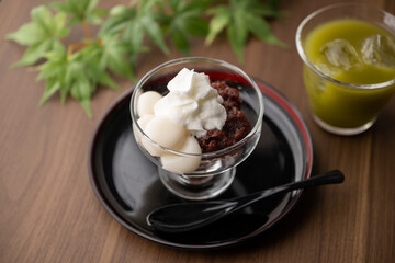 Fototapeta na wymiar cream shiratama zenzai, traditional japanese dessert