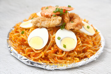 Freshly cooked Filipino food called Pancit Malabon