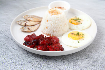 Freshly cooked Filipino food called Tocilog