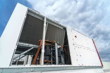 Multizone air conditioning and ventilation system