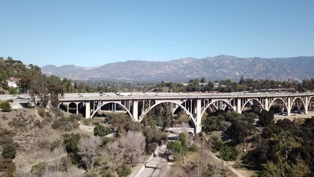 4K Video of the Rosebowl stadium in Pasadena CA with bridge