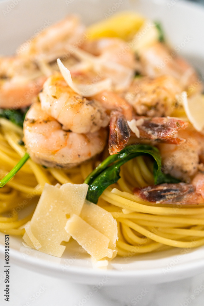 Wall mural Garlic Shrimp Pasta with Spinach