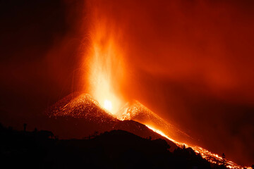 Fototapeta premium Eruption of Volcano Tajogaite, Cumbre Vieja, La Palma