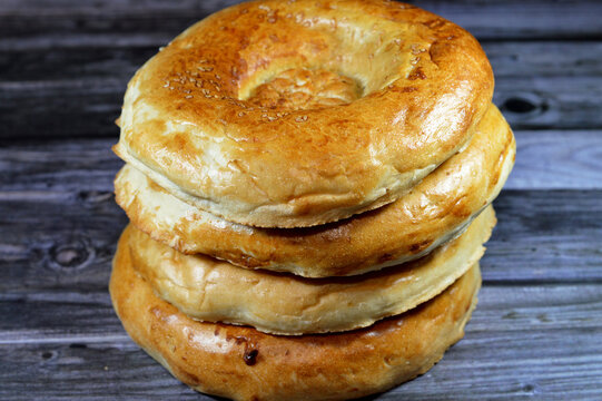 Tandyr nan Uzbek bread, a type of Central Asian bread, often decorated by stamping patterns on the dough by using a bread stamp known as a chekich, also called tamdyr &ccedil;&ouml;rek, tonur nan, tandir non