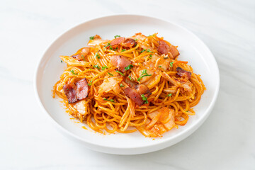 stir-fried spaghetti with kimchi and bacon