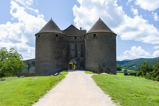 Castles in France are beautiful and hot in summer