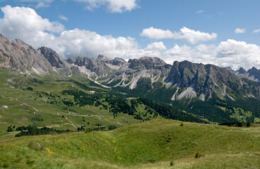 Fototapeta na wymiar wonderful and relaxing dolomite mountain panorama in south tyrol in summer