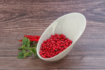 Red pepper seeds in the bowl
