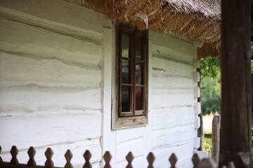 stare drewniane okno
