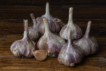 garlic on the table