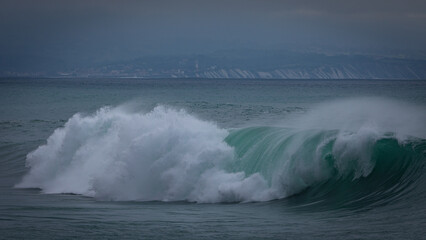Vagues de la côte des Basques à Biarritz