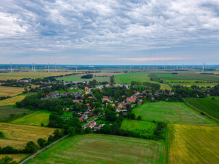 Fototapeta na wymiar Luftaufnahme von Markee im Havelland