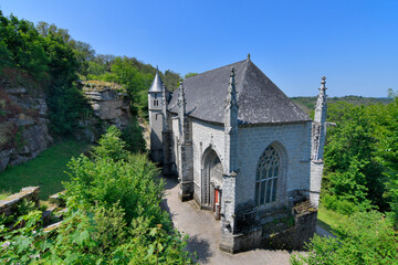 Fototapeta na wymiar Eglise Sainte-Barbe du Faouët dans le Morbihan en Bretagne
