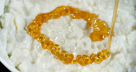 Honey that falls on White Cheese