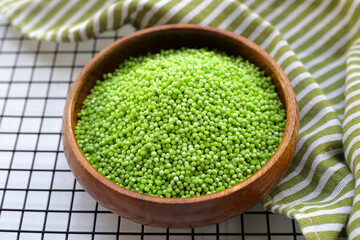 Small tapioca pearls, pandan sago seeds