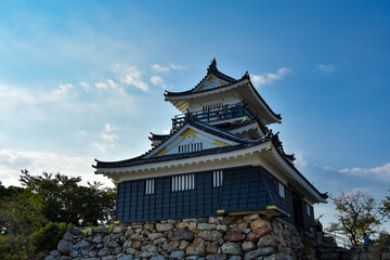 青空に映える浜松城天守閣