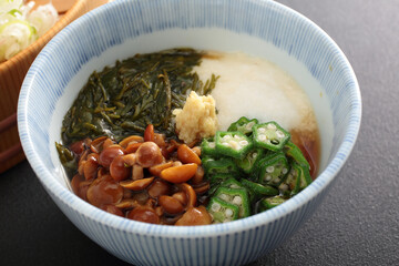 なめこ蕎麦