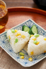 トウモロコシと枝豆のおにぎり