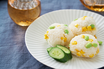 トウモロコシと枝豆のおにぎり