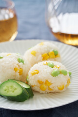 トウモロコシと枝豆のおにぎり