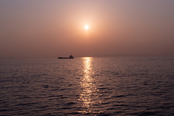 Fototapeta premium 海辺の夕陽