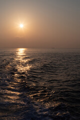 Fototapeta premium 海辺の夕陽
