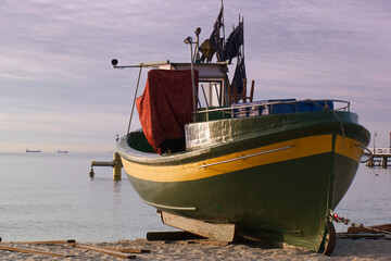 statek, łódź, przemysł, morze, brzeg, nadmorski, niebo, chmury, krajobraz, widok, transport, © Piotr