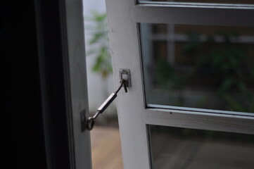 window shutter retainer