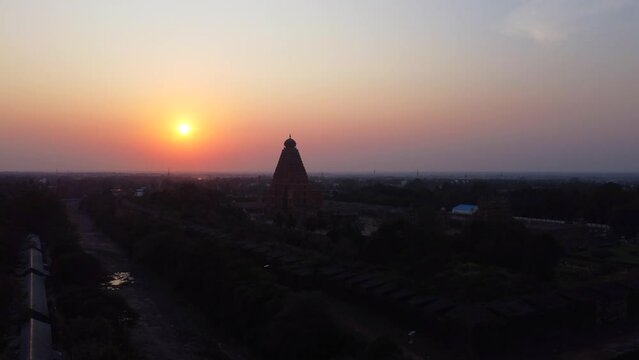 People are visiting Brihadeeswara Temple in Thanjavur. The Thanjavur Big Temple World Heritage Sites UNESCO. Thanjavur Big Temple aerial view.