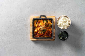 Tteokbokki, pork belly, jjolmyeon, iron plate, stir-fried pork Korean food dish