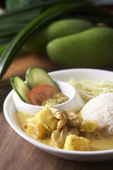 A Green Curry Potato Chicken with Rice