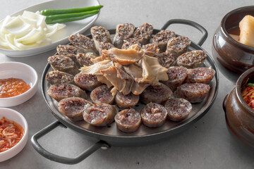 Korean food dish Boiled pork, Abai Sundae, Sundae, assorted Sundae, Chal Sundae, Badger Gamtu