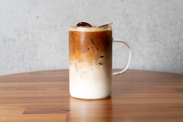 Korean food dish Americano, latte, boi-cano, milk tea, coffee, ice