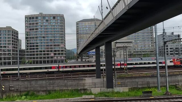 Train arriving at Z&uuml;rich main railway station, the central train station, in Switzerland largest city