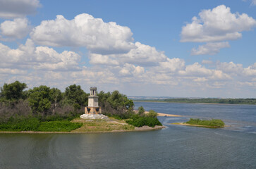 Fototapeta na wymiar Пейзажи лета. Волго-Донской канал Landscapes of summer. Volga-Don Canal