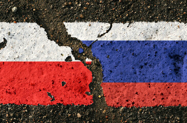 On the pavement are images of the flags of Poland and Russia, as a symbol of confrontation.