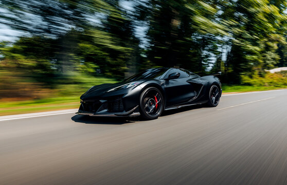 Seattle, WA, USA
August 28, 2023
Corvette C8 driving