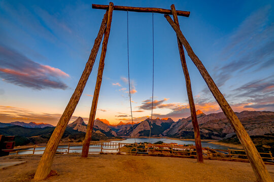 El columpio de Ria&ntilde;o  (Castilla y Le&oacute;n, Espa&ntilde;a)
