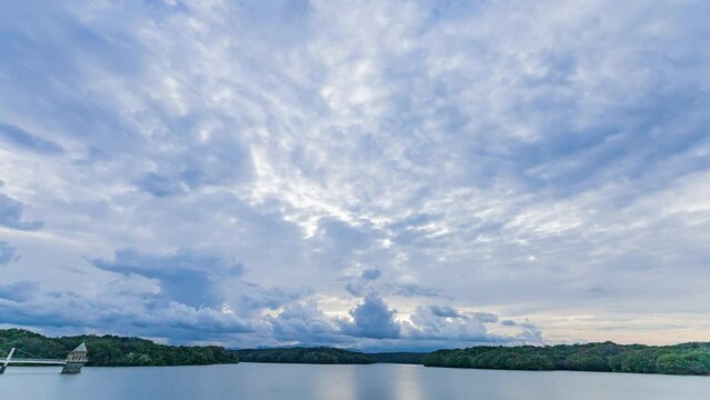 夏の空と雲